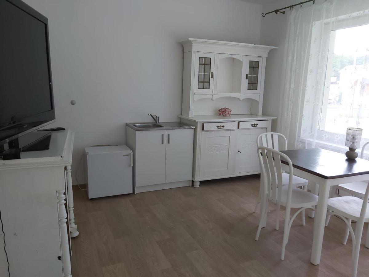 Willa Wieniotowo Apartamenty Przy Lesie I Plazy Ap Am Wald Und Strand Ustronie Morskie Kültér fotó
